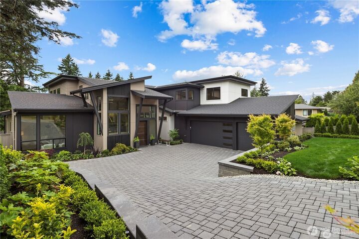 5515  108th Avenue NE  Kirkland WA 98033 photo