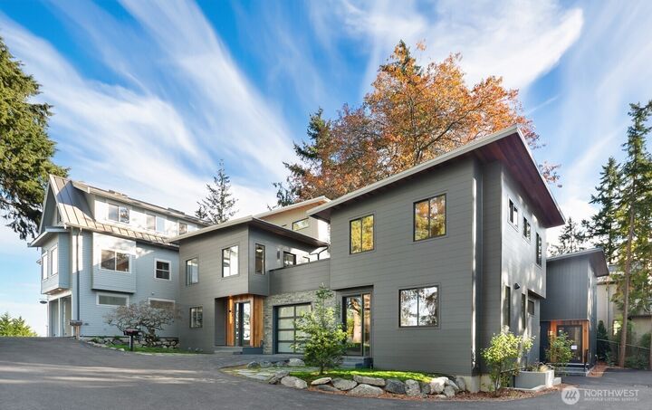 Property Photo:  3949 A W Barrett Lane  WA 98199 