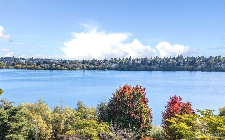 Property Photo: 67076709 Aurora Avenue N WA 98103