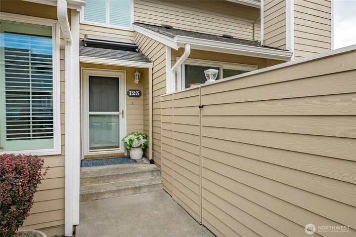 Property Photo: 2731 Firwood Lane 123 WA 98273