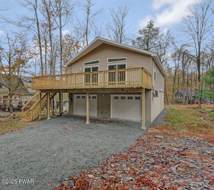Property Photo:  1081 Lakeland Drive  PA 18436 