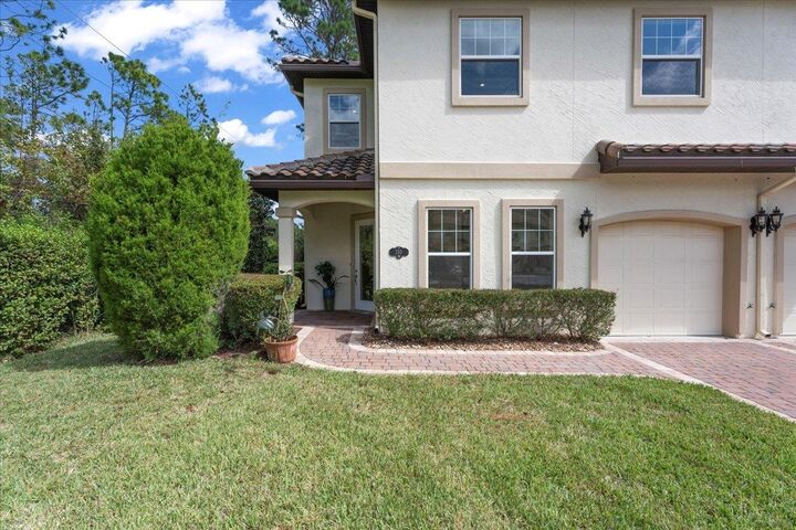 Property Photo:  180 Canyon Trl  FL 32086 