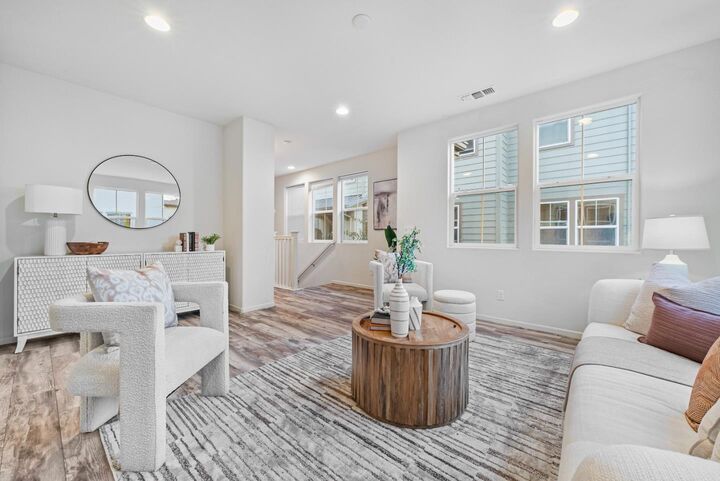 Property Photo: 1088 Mallow Terrace CA 95133