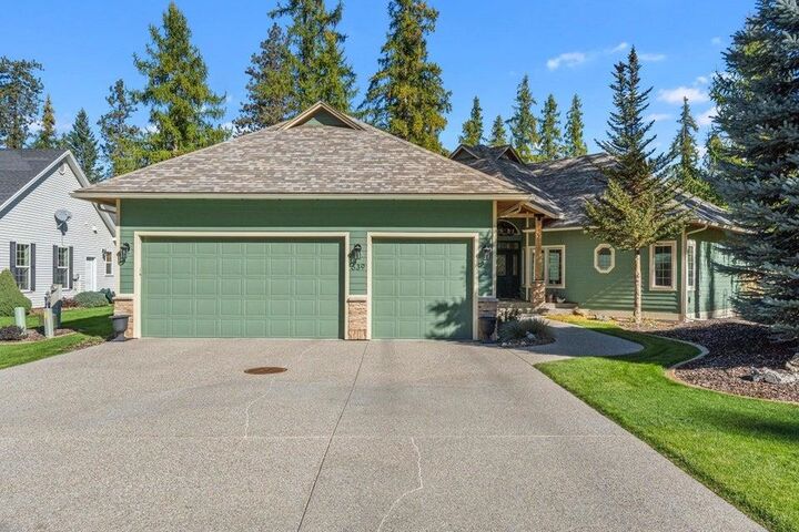 Property Photo: 639 Palmer Ln WA 99109