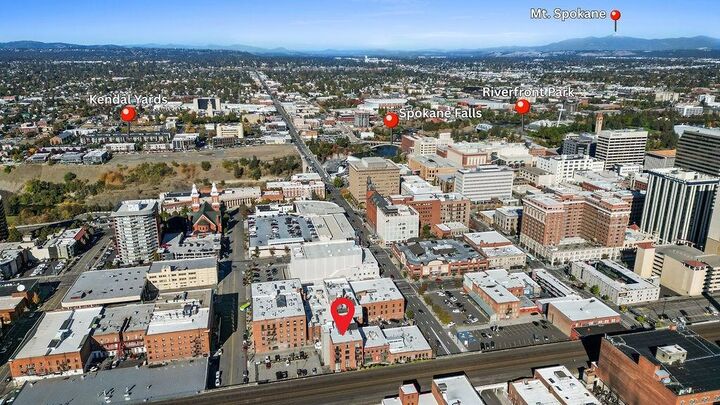 Property Photo: 1016 W Railroad Ave 202 WA 99201