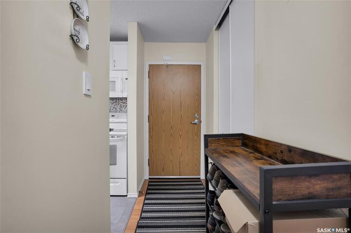 Property Photo: 4040 8th Street E 310B SK S7H 5L4