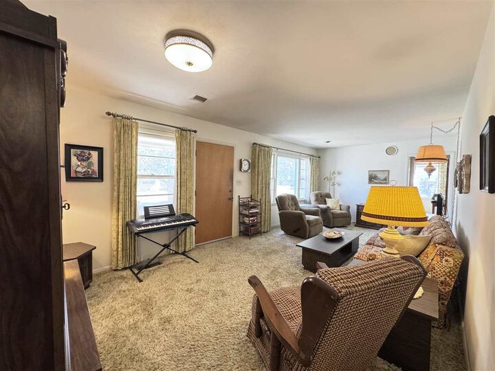 Property Photo: 915 S Howerton Place OK 74023