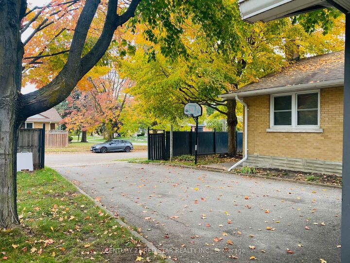 Property Photo: 107 Ellis Crescent S ON N2J 2C1