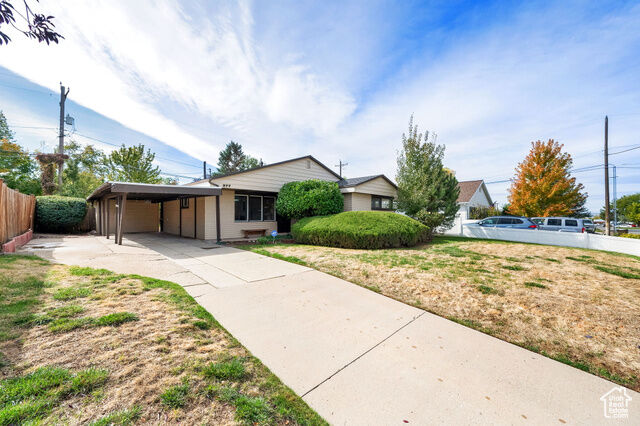 Property Photo: 377 W 800 S UT 84010