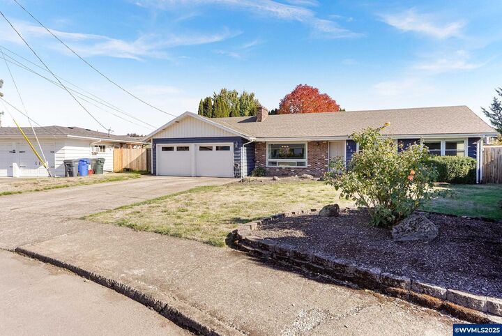 Property Photo:  4554 19th Pl NE  OR 97303 