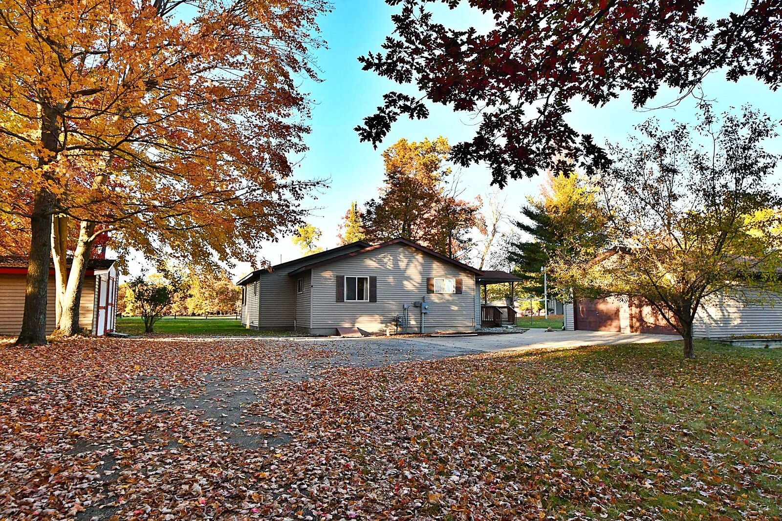 Property Photo:  7429 Artesia Beach Rd  MI 48656 