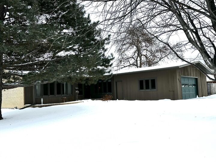 Property Photo:  1314 N 3rd St  SD 57401 