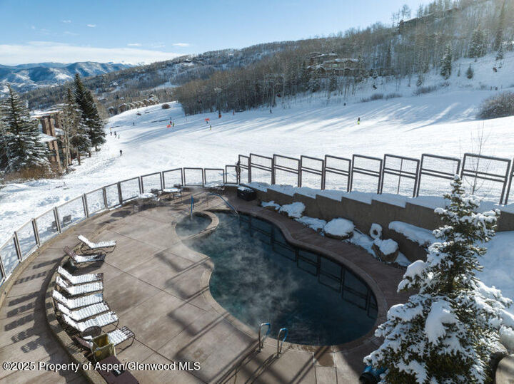 Property Photo:  690 Carriage Way C2g  CO 81615