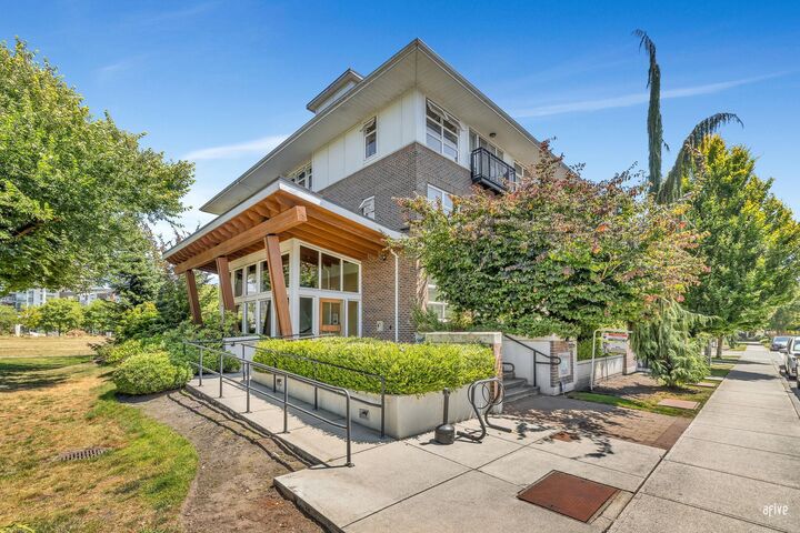 215 Brookes Street 206  New Westminster BC V3M 0G5 photo