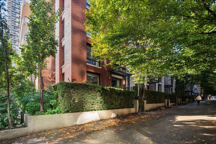 Property Photo: 308 Smithe Street BC V6B 1S3