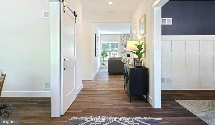 Property Photo: 1002 Edorma Court PA 17112