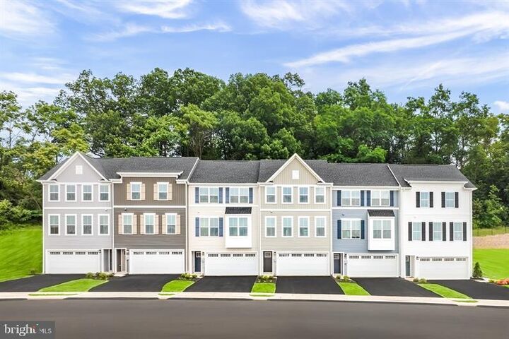 23 Debra Lane 53B  Carlisle PA 17013 photo