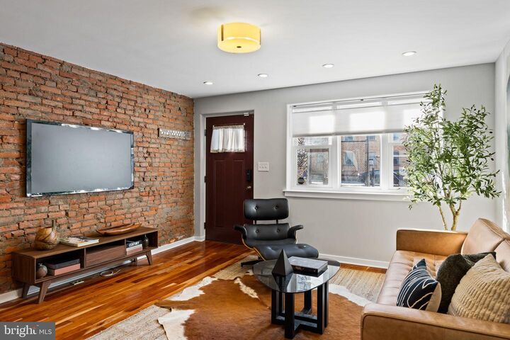 Property Photo:  1011 Watkins Street  PA 19148 