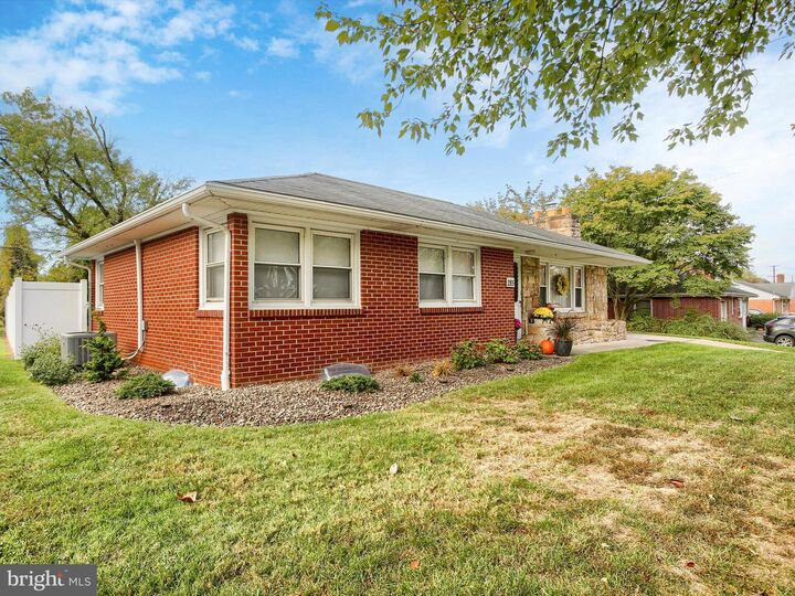 Property Photo: 285 Dogwood Drive PA 17036