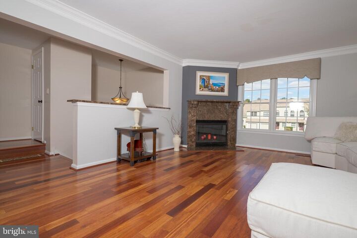 Property Photo: 1402 Radcliffe Court PA 19073