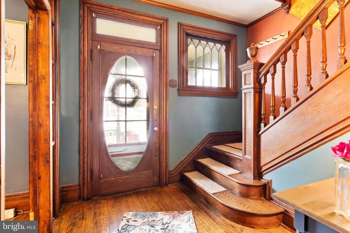 Property Photo:  18 E Keller Street  PA 17055 