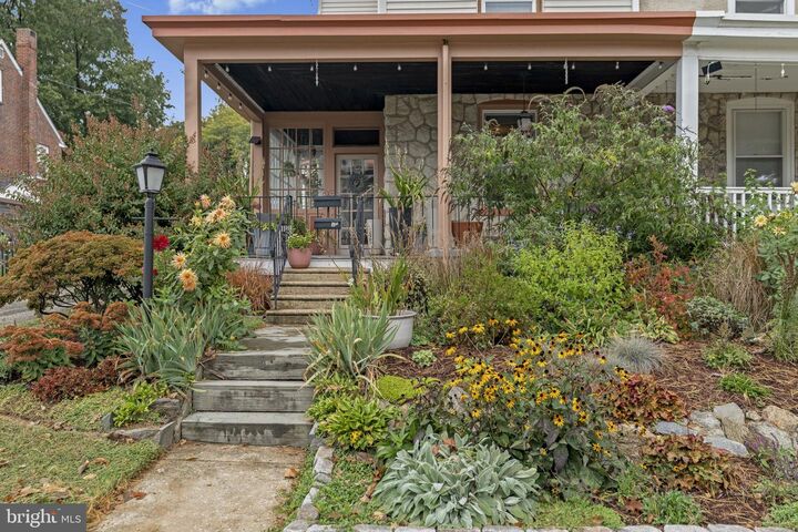 Property Photo: 562 Leverington Avenue PA 19128