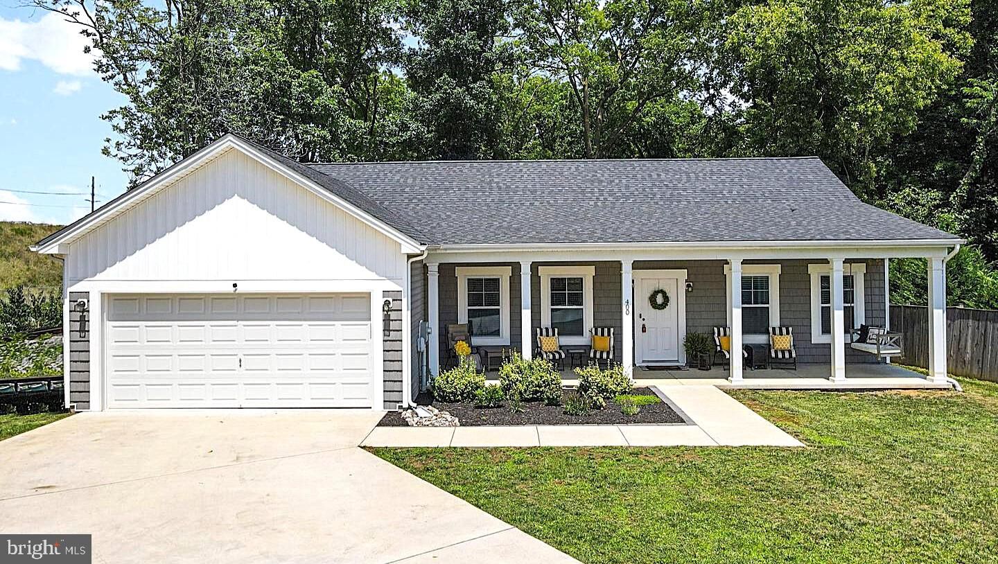 Property Photo: 400 Wren Street N WV 25405