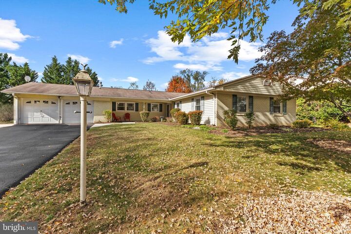 Property Photo:  12820 Point Pleasant Drive  VA 22033