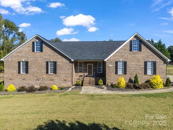 Property Photo: 243 Laren Road NC 28152