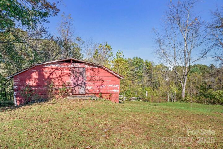 Property Photo: 61 Frisbee Road NC 28748