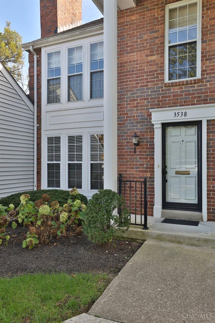 Property Photo: 3538 Forestoak Court OH 45208