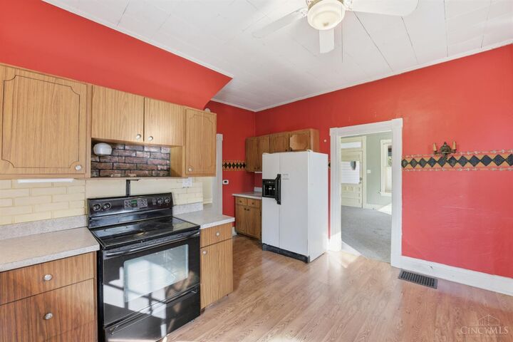 Property Photo: 103 W Sharon Road OH 45246