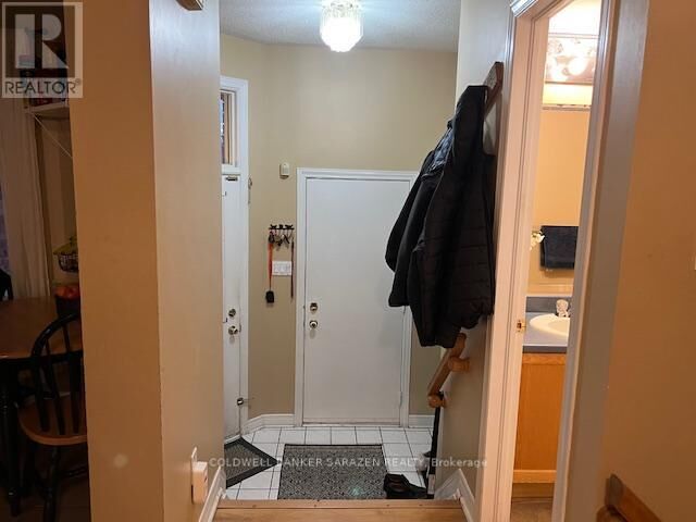 Property Photo:  19 Astoria Crescent West  ON K2G 6E6