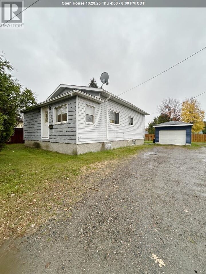 505 King'S Highway  Fort Frances ON P9A 2S9 photo