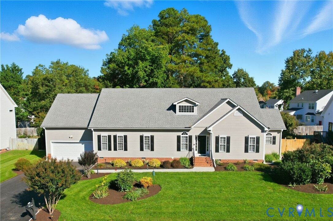 Property Photo: 11904 Brandyview Lane VA 23233