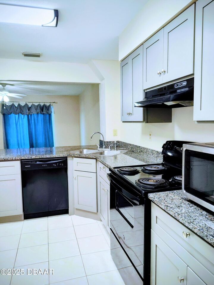 Property Photo:  175 Yorktowne Drive 26  FL 32119