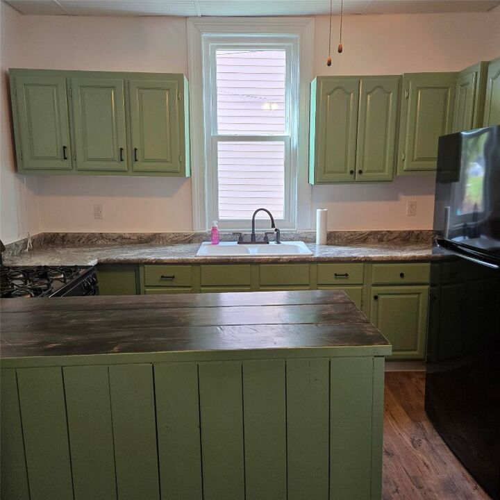 Property Photo: 423 W 1st Avenue PA 15627