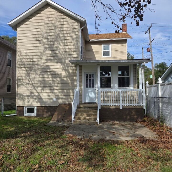 Property Photo:  423 W 1st Avenue  PA 15627 