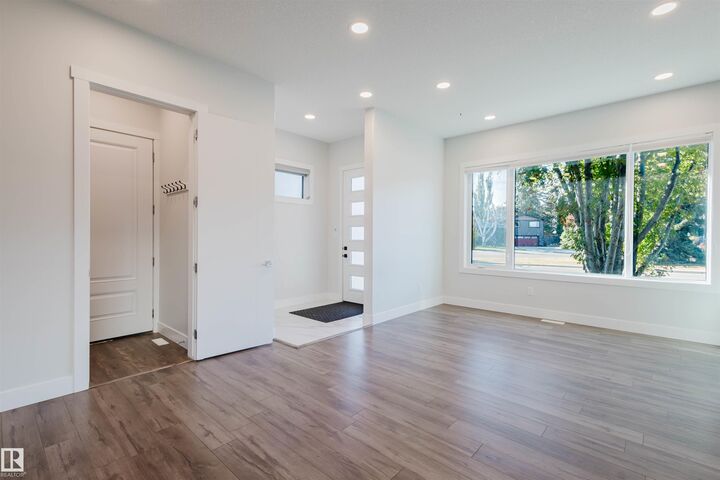 Property Photo: 6505 124 Street NW AB T6H 1B2