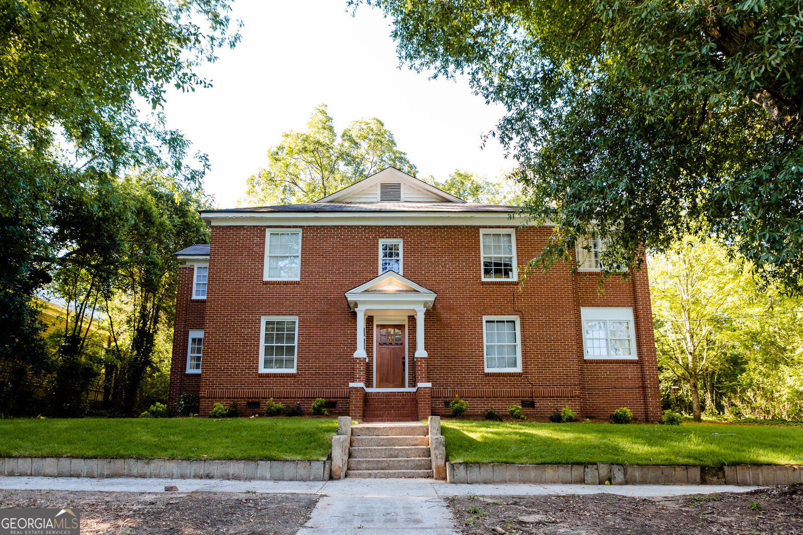 Property Photo:  111 E Screven Street 1  GA 31061