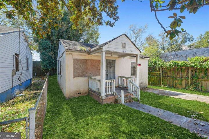 Property Photo:  127 Buchanan Lane SE  GA 30315