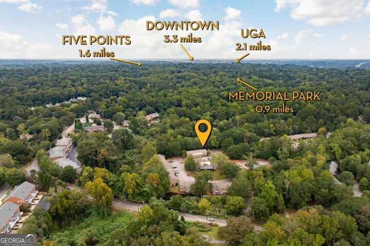 Property Photo:  185 Eaglewood Way  GA 30606