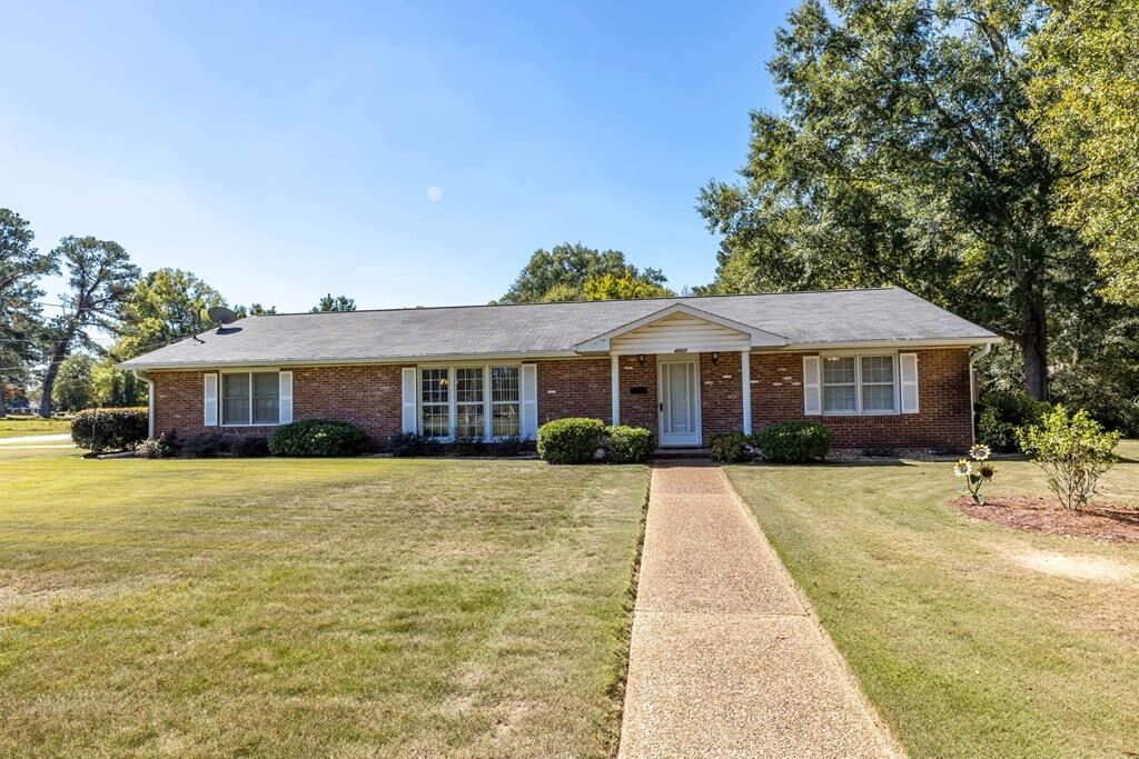 Property Photo: 4807 Fairview Drive GA 31907