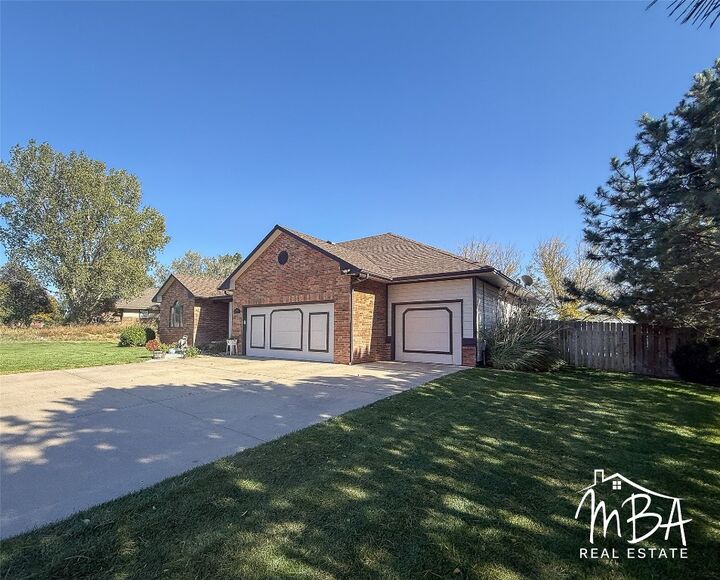 Property Photo:  1500 Grandview Drive E  KS 67846