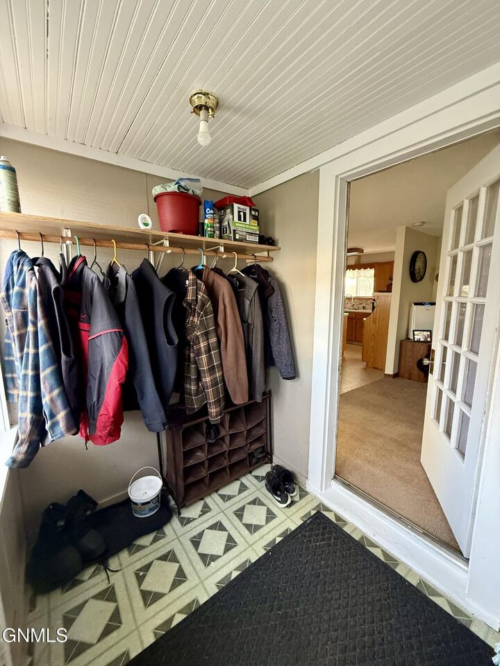 Property Photo:  105 8th Street N  ND 58474