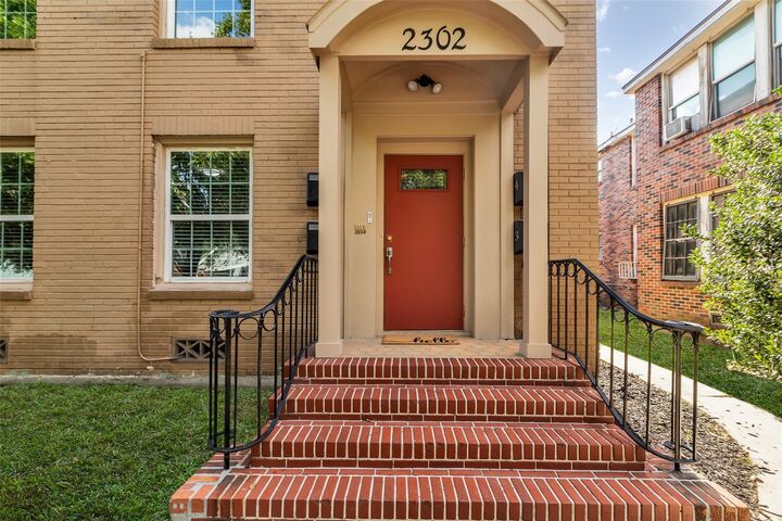 Property Photo: 2302 Blodgett Street 1-4 TX 77004