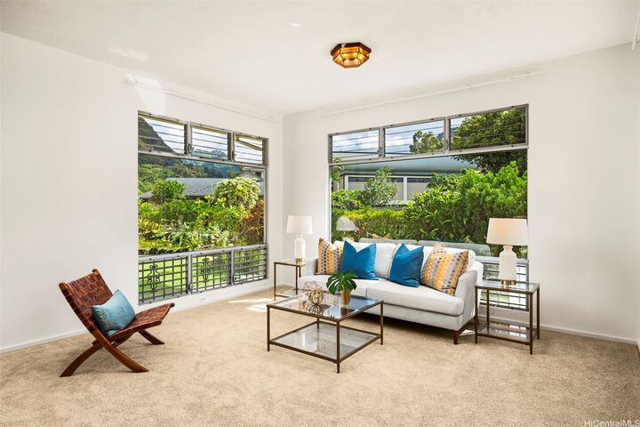 Property Photo: 35 Country Club Road HI 96817