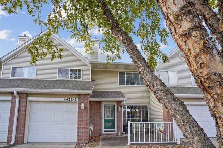4436 104th Street 2  Urbandale IA 50322 photo