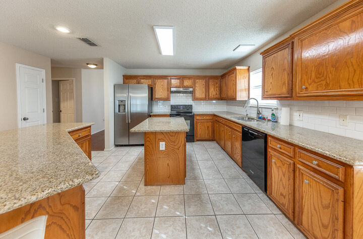 Property Photo:  5815 89th Street  TX 79424 