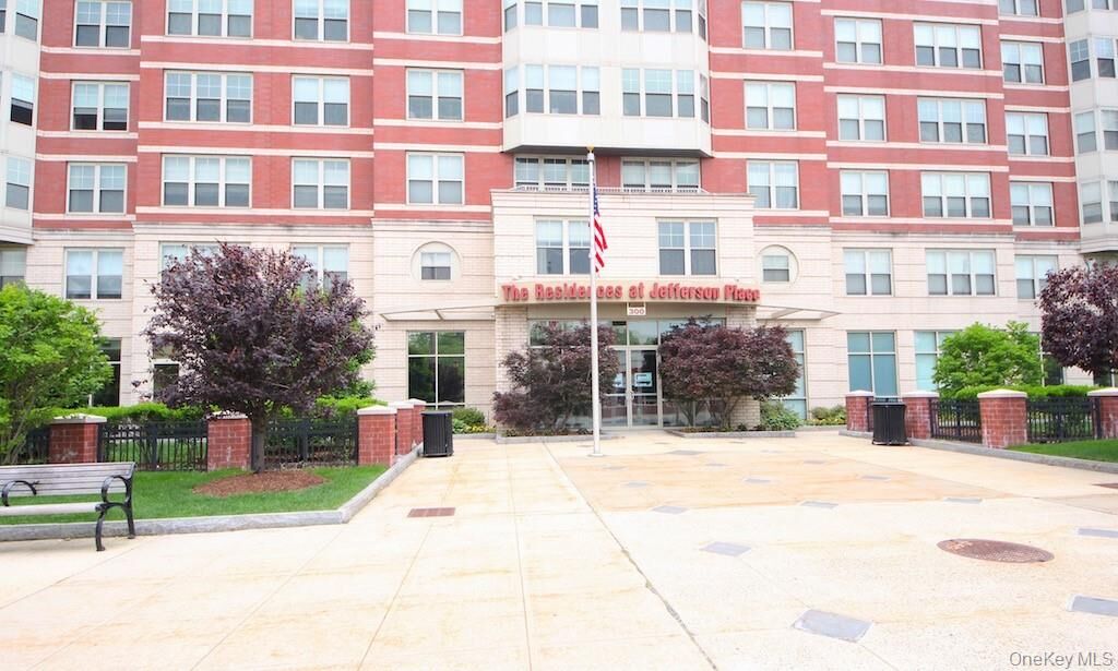 Property Photo: 300 Mamaroneck Avenue 617 NY 10605